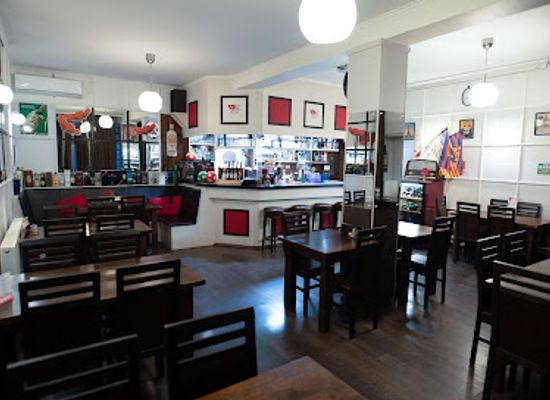 hungary/zalaegerszeg/restaurant/pipacs-sorozo-etterem