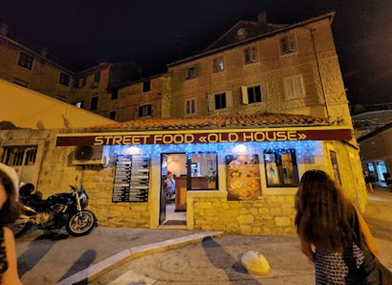croatia/split/restaurant/old-house-street-food