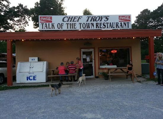 alabama/red-hills/restaurant/chef-troy-s-talk-of-the-town