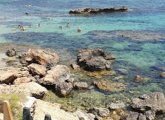 cyprus/konnos-beach/restaurant/happy-days-authentic-mediterranean