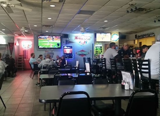 kansas/marais-des-cygnes/restaurant/twisters-grill-bar