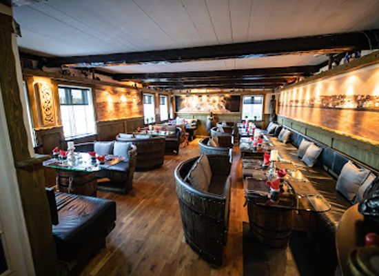 iceland/hafnarfjordur/restaurant/fjorukrain
