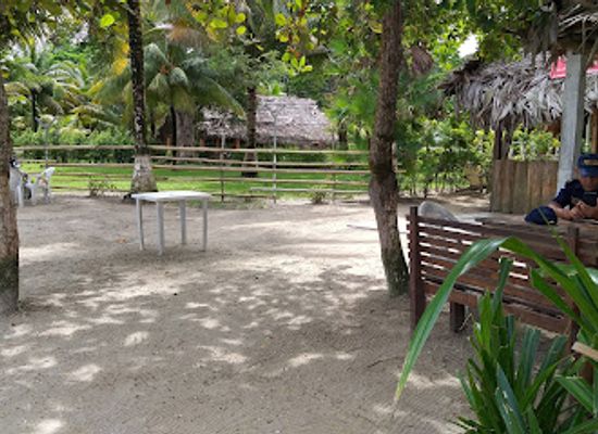 guatemala/livingston/restaurant/restaurante-el-pelicano
