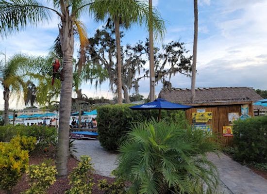 florida/homosassa-springs/restaurant/crump-s-landing