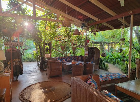 malawi/nkhata-bay/restaurant/macondo-camp