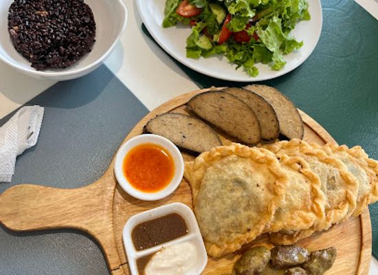 mongolia/mongolian-manchurian-grassland/restaurant/foody-cafe