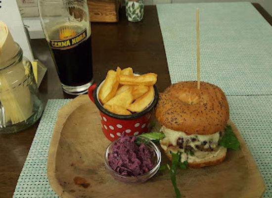 hungary/mecsek/restaurant/bohemia-sorkonyha
