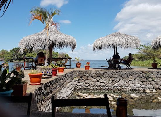 nicaragua/mombacho-volcano/restaurant/restaurante-correviento