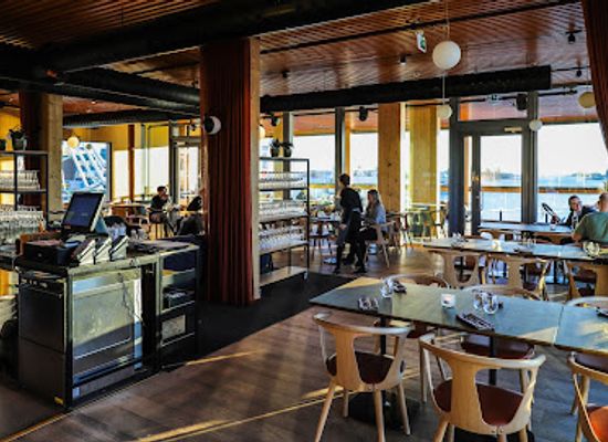 finland/helsinki/katajanokka/restaurant/allas-restaurants