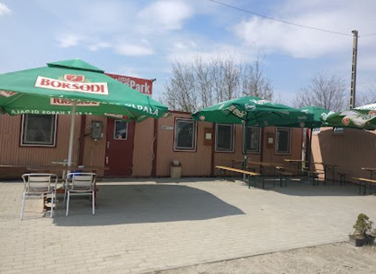 hungary/central-transdanubia/restaurant/inarcs-tir-food