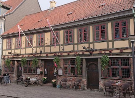 denmark/odense/restaurant/den-gamle-kro-a-s