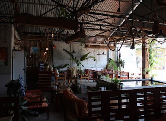 vietnam/phan-thiet/restaurant/rau-delibakery