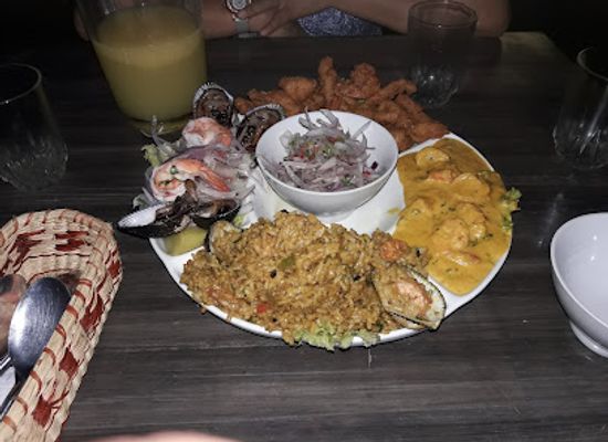 peru/tumbes/restaurant/tikis-restaurant-bar