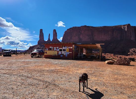 arizona/monument-valley/restaurant/lindas-frybread-stand