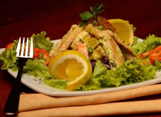 ecuador/pacific-coast/restaurant/restaurante-aqui-ecuador