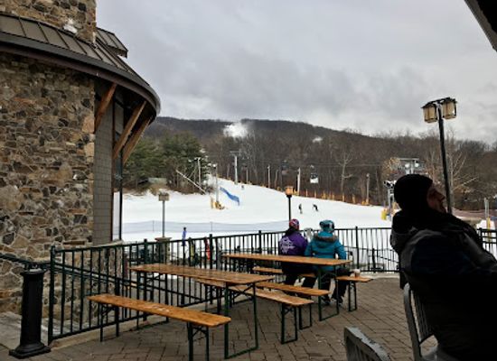 new-jersey/mountain-creek-ski-resort/restaurant/biergarten