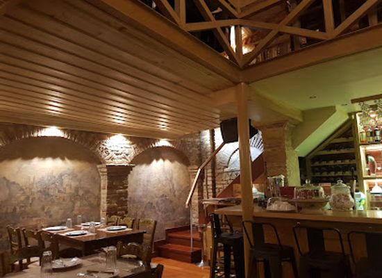 greece/mount-parnassus/restaurant/oistros