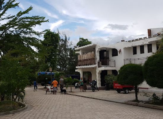 haiti/gonaives/restaurant/paradis-village