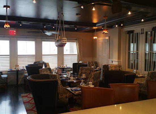 massachusetts/nantucket/restaurant/breeze-restaurant