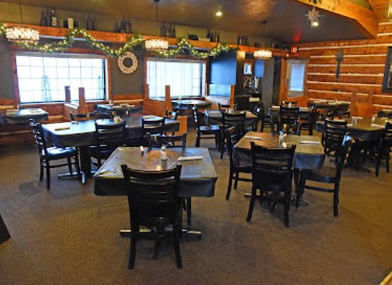 wisconsin/kettle-moraine/restaurant/the-braising-pan