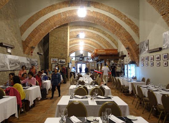 gibraltar/queensway-quay/restaurant/hall-of-fame-restaurant