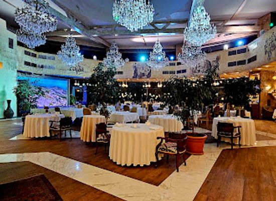 kazakhstan/chundja-canyon/restaurant/abay-restaurant