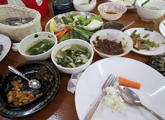 myanmar-burma/yangon/hlaing/restaurant/aung-thu-kha-traditional-myanmar-food-house