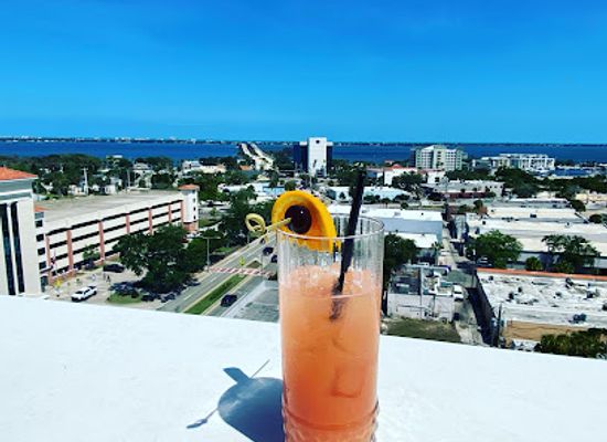 florida/space-coast/restaurant/the-landing-rooftop