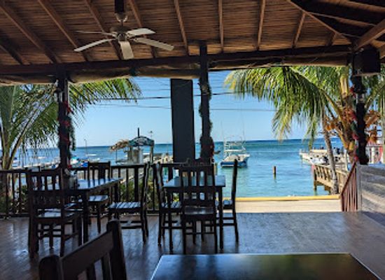 honduras/roatan/restaurant/splash-inn-restaurant