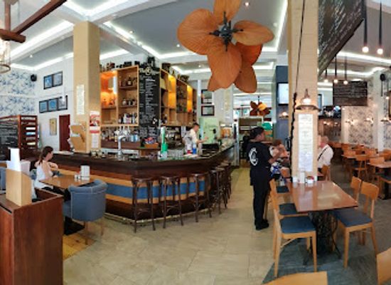 gibraltar/western-beach/restaurant/the-clipper