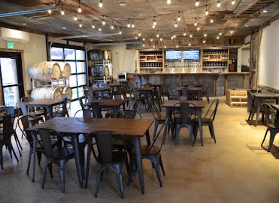 indiana/morgan-monroe-state-forest/restaurant/cedar-creek-winery-brewing-co-and-distillery