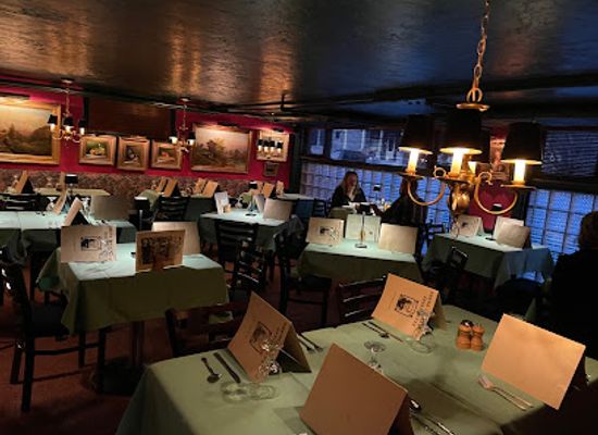 pennsylvania/reading/restaurant/mom-chaffe-s-cellarette