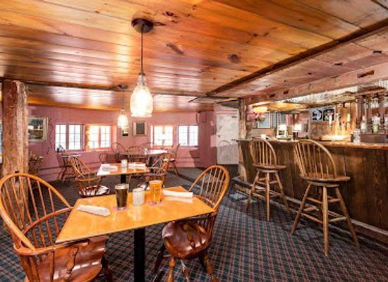 vermont/mount-mansfield/restaurant/fritz-bar-restaurant