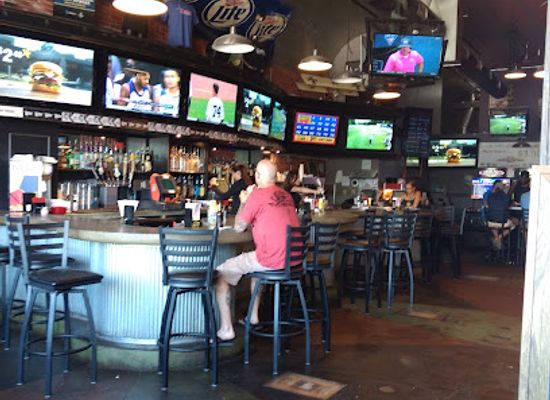 michigan/kalamazoo/restaurant/the-hangar