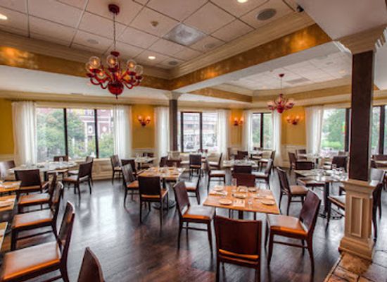 connecticut/stamford/downtown-stamford/restaurant/tutti-pazzi