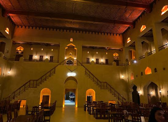 oman/ras-al-jinz/restaurant/rozna-restaurant