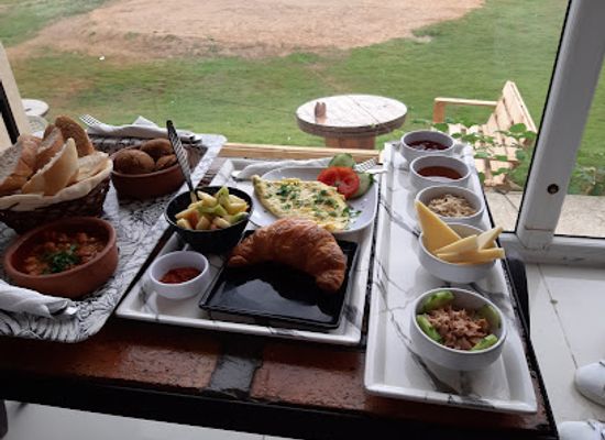 libya/zuwara/restaurant/lavina-house