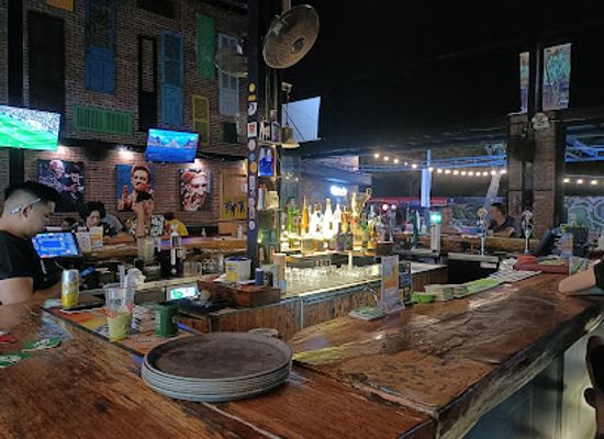 vietnam/da-nang/restaurant/dirty-fingers-texas-bbq-tex-mex-restaurant-sport-bar