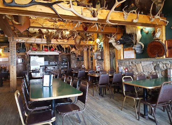 michigan/northern-michigan/restaurant/antlers-restaurant