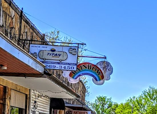 arkansas/ozark-mountains/restaurant/p-j-s-rainbow-cafe