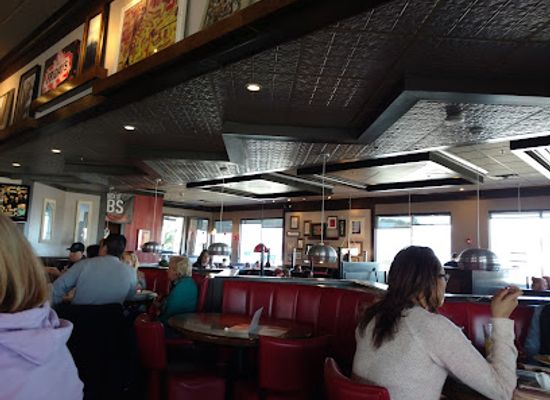 massachusetts/blackstone-valley/restaurant/tgi-fridays