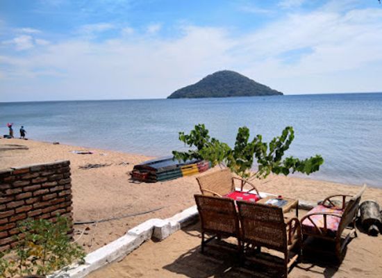 malawi/lilongwe-plain/restaurant/banapaya