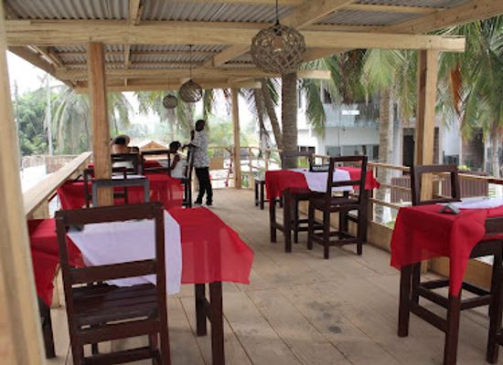 ghana/kokrobite/restaurant/zanz-beachfront-restaurant-bar