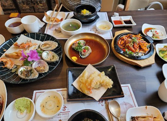 south-korea/jeonju/restaurant/geu-yumyeonghan-jeonbok-gung