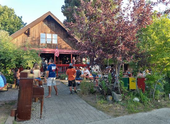 idaho/mccall/restaurant/crusty-s-pizza