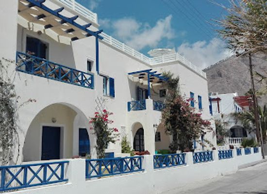 greece/santorini/perissa/restaurant/grandma-s-recipes