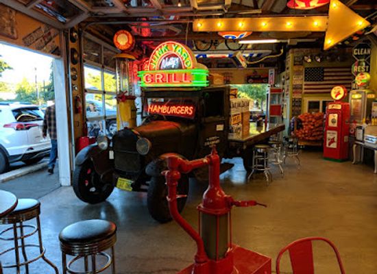 washington/the-blue-mountains/restaurant/nutty-s-junkyard-grill