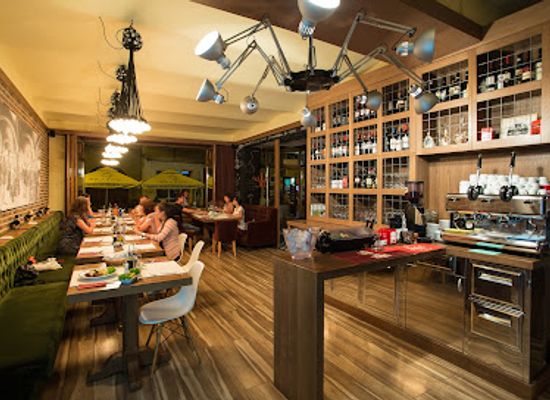 romania/brasov/schei/restaurant/pilvax-restaurant-wine-bar