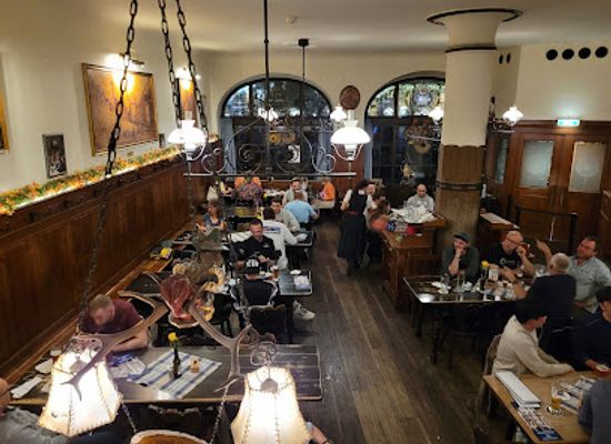 germany/munich-countryside/restaurant/weisses-brauhaus-im-tal