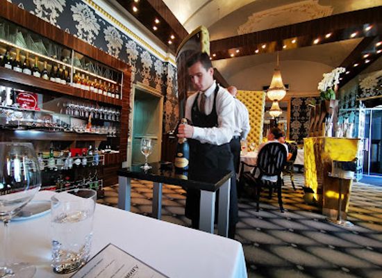 hungary/hajdusag/restaurant/onyx